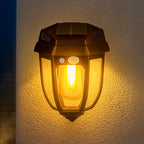 Garden Light — Farol Solar para Jardín